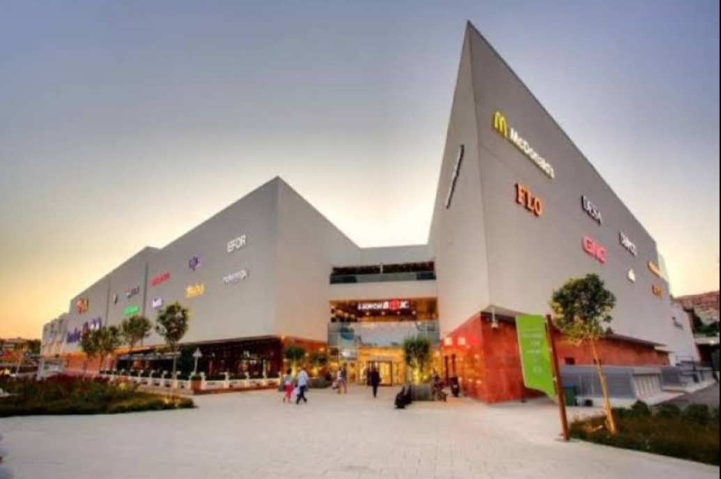 Maltepe Park Alışveriş Merkezi