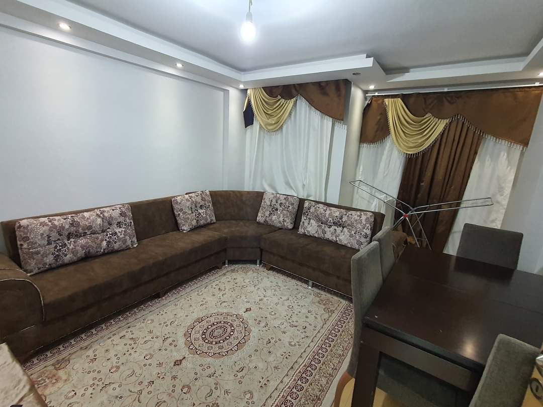 Announcement 968 Two-bedroom apartment and two bathroom hall furnished Lux ​​for tourist rent behind Omniyat Al-Fateh in Fatih Istanbul